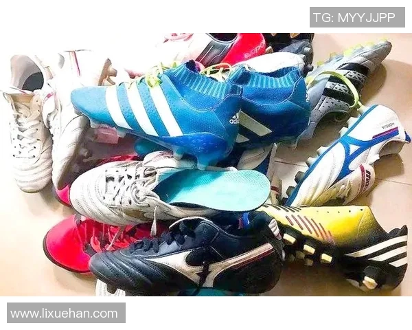 女足球鞋的选择与搭配技巧助你在赛场上展现自信与风采