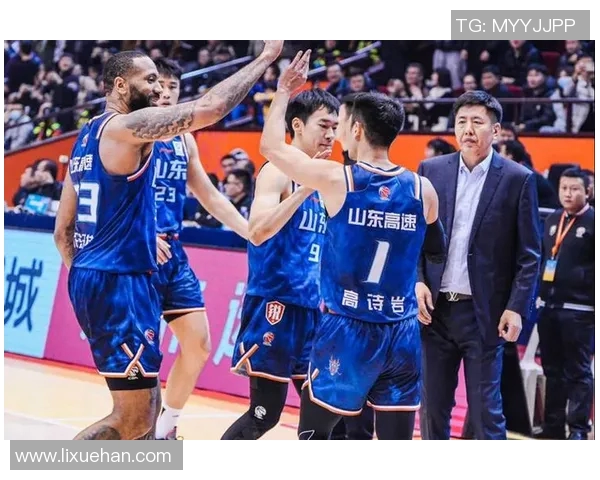 中国男篮迎战希腊队全力以赴争取胜利展现团队精神与实力 中国男篮迎战希腊队全力以赴争取胜利展现团队精神与实力